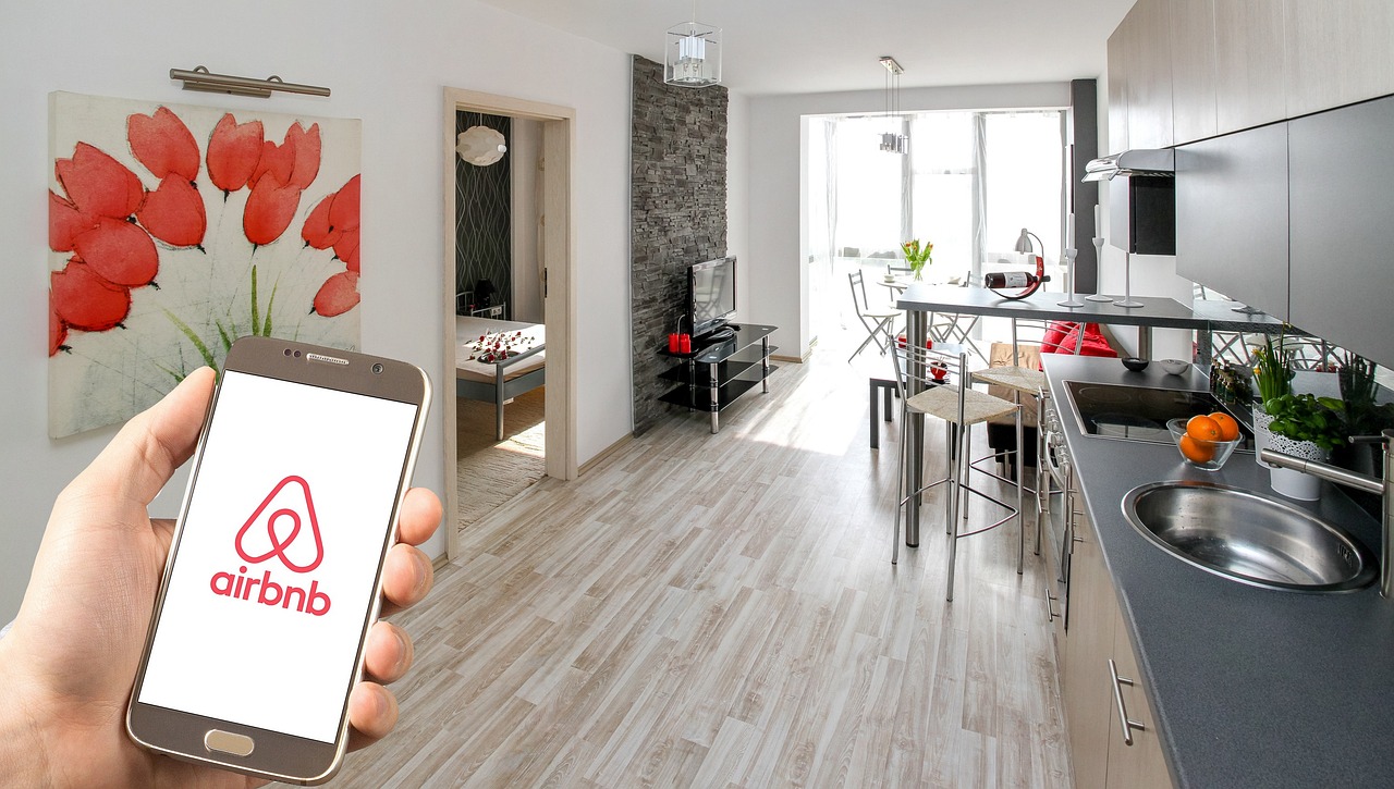 The Surge of Airbnb Listings (image credits: pixabay)